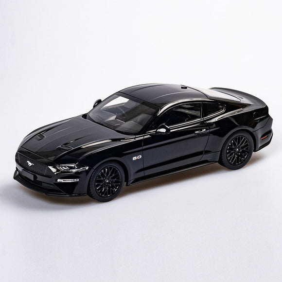 1:18 FORD MUSTANG GT FASTBACK SHADOW BLK