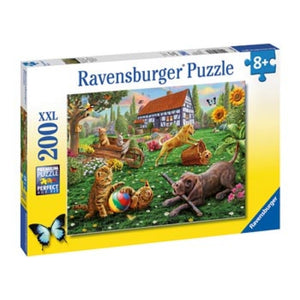 PUZZLE 200PC PLAYING IN THE YARD